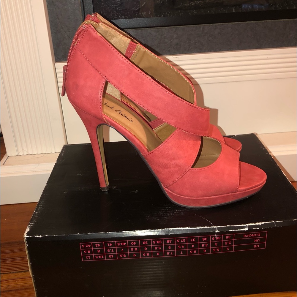 Coral open toe, zip back sandals